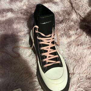 Alexander McQueen men’s shoe size 43(10). Like new